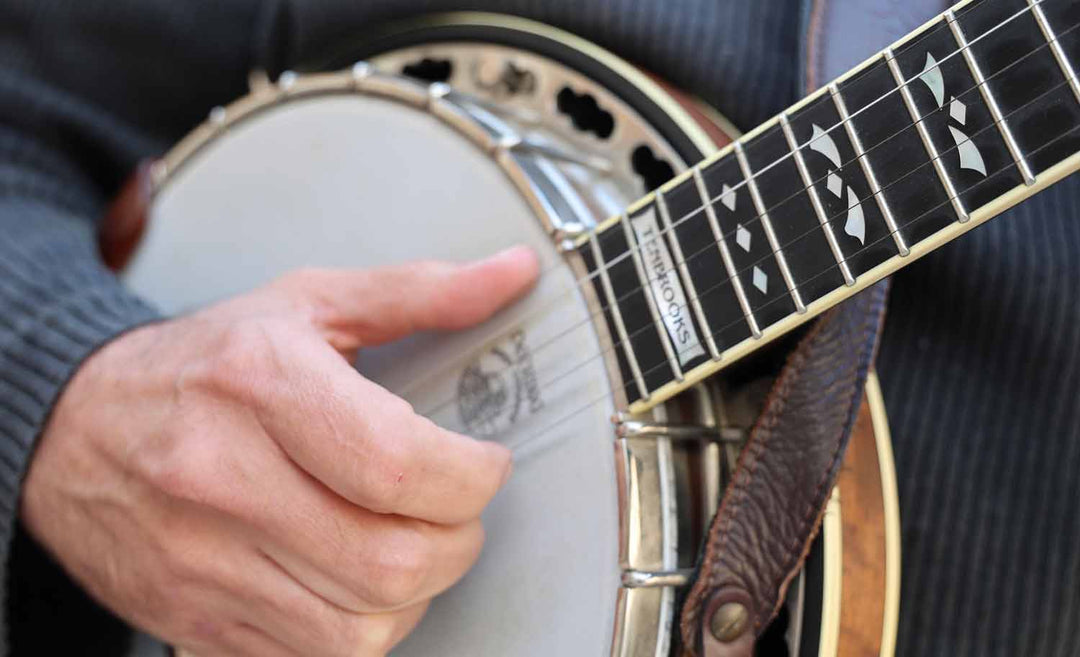 Can You Play Clawhammer Banjo On a Resonator Banjo?