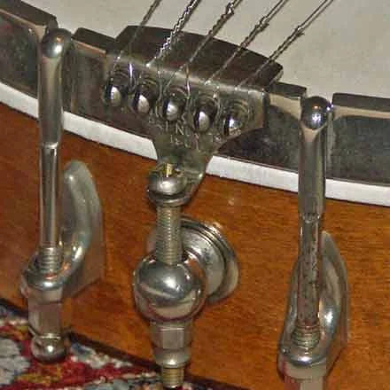 What Is A No Knot Tailpiece