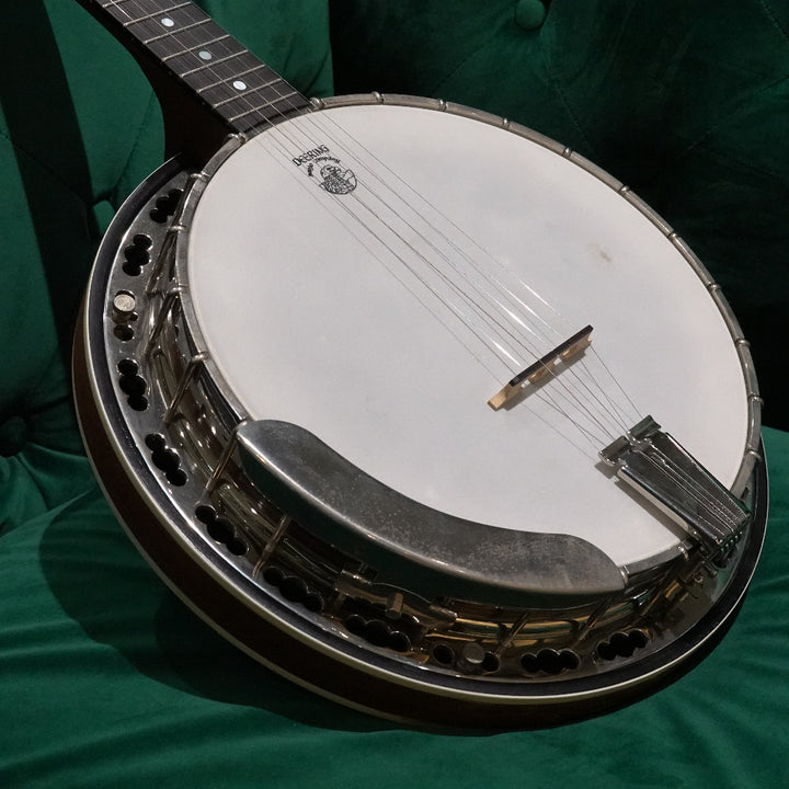 side view of pot assembly with armrest