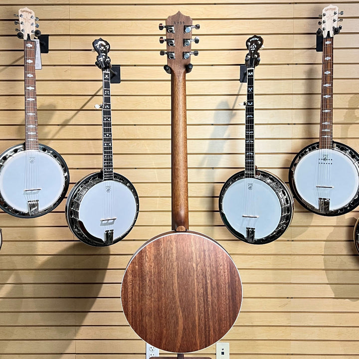 Boston 6 String w/Kavanjo Pickup | Showroom Banjo