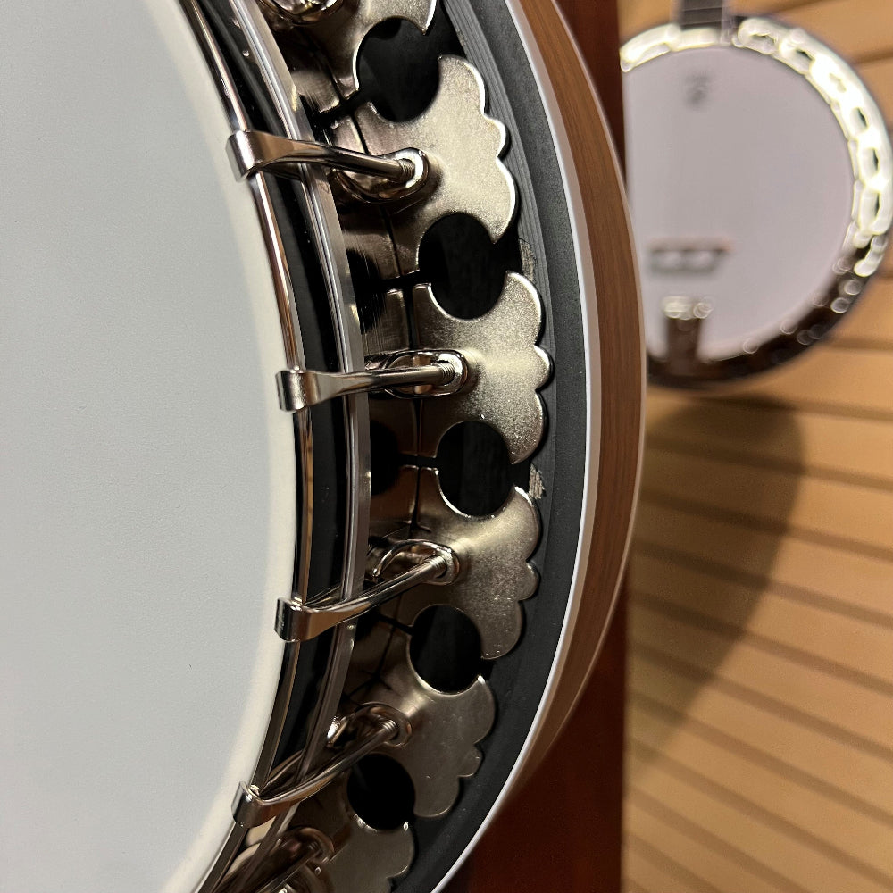 Boston 6 String w/Kavanjo Pickup | Showroom Banjo