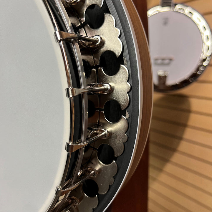 Boston 6 String w/Kavanjo Pickup | Showroom Banjo