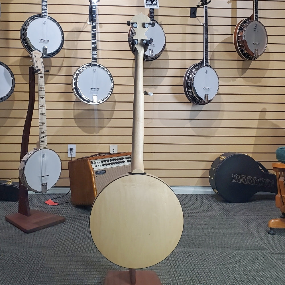 Deering Showroom Banjos Deering® Banjo Company