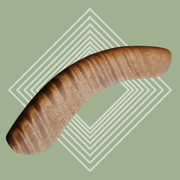 DeeringWoodenArmrest-CurlyMaple-HoneyAmber-GreenDiamond-Background, Front