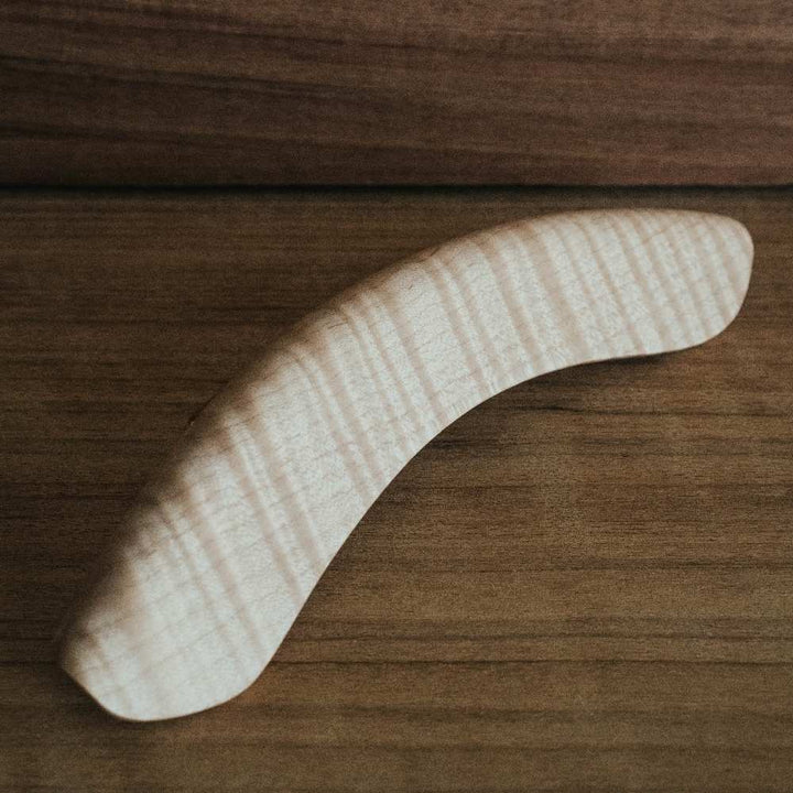 DeeringWoodenArmrest-CurlyMaple-Natural-LifestyleBackground, front