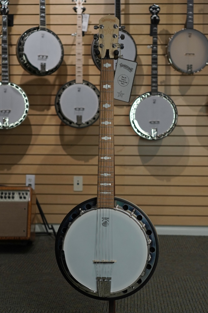 Deering Showroom Banjos – Deering® Banjo Company