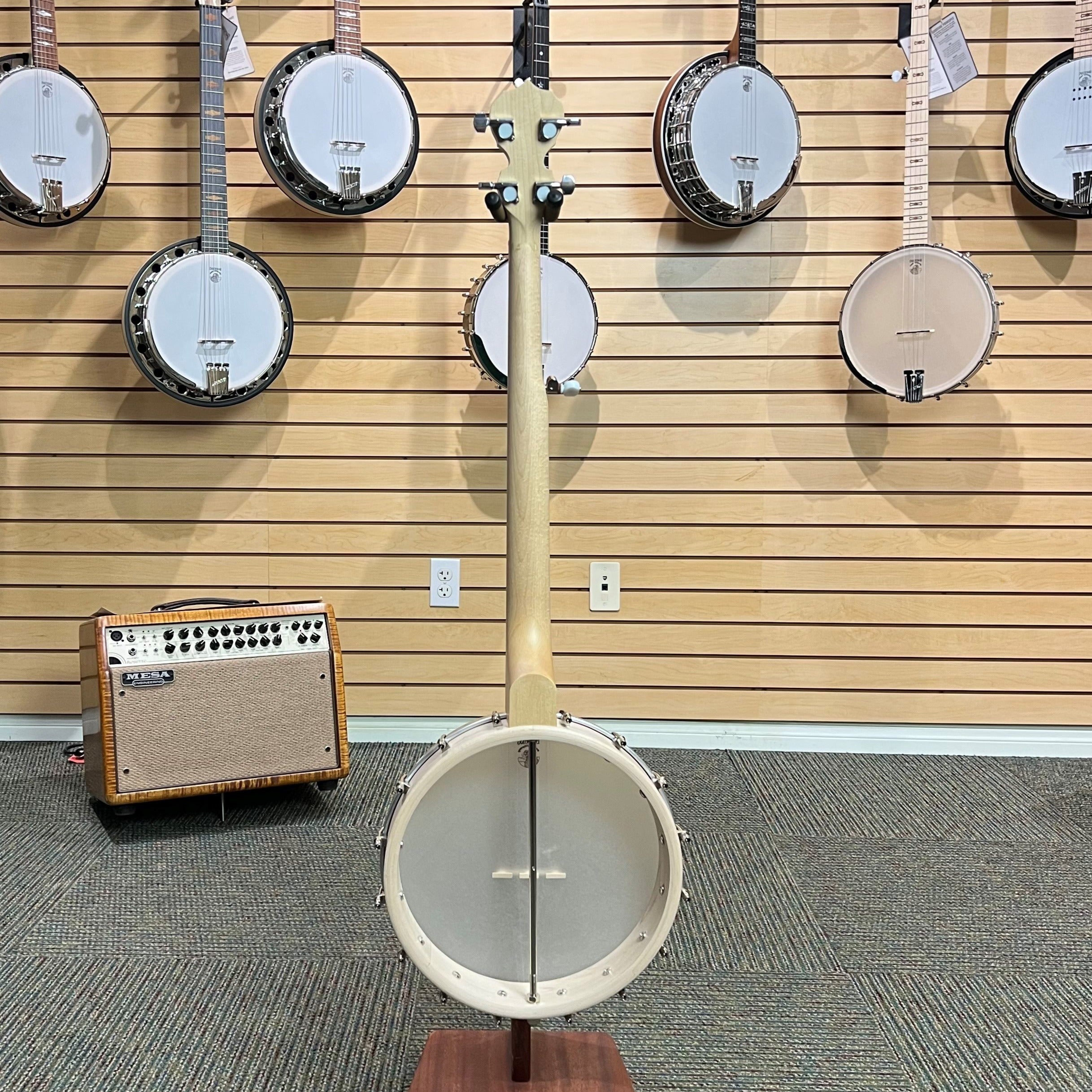 Goodtime Americana w. Knotless Tailpiece | Showroom Banjo