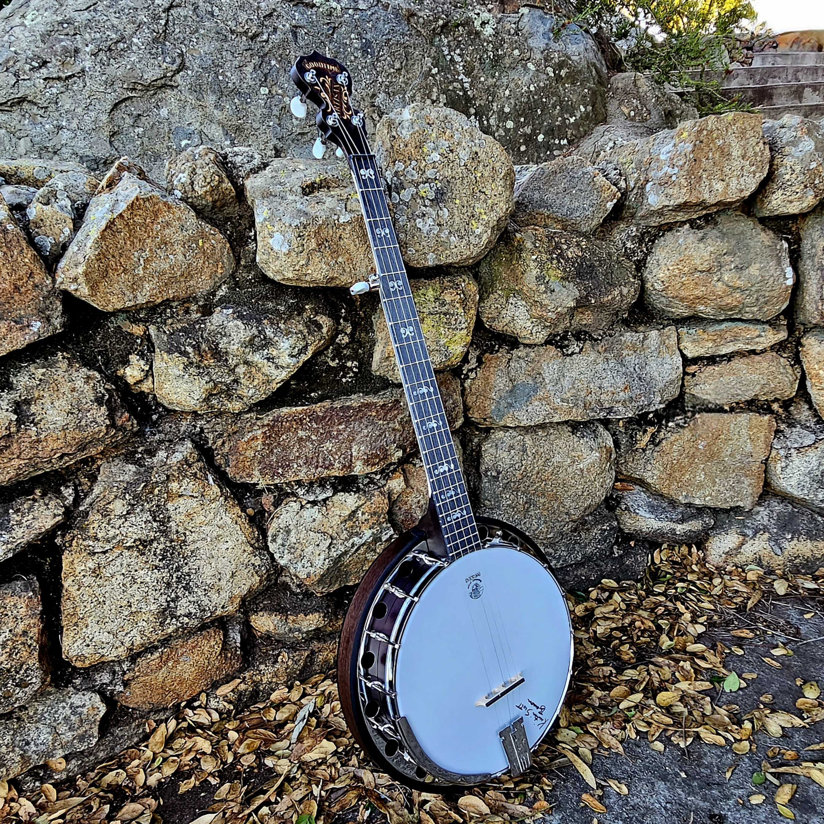 Kristin Scott Benson Giving Tuesday Charity Banjo!