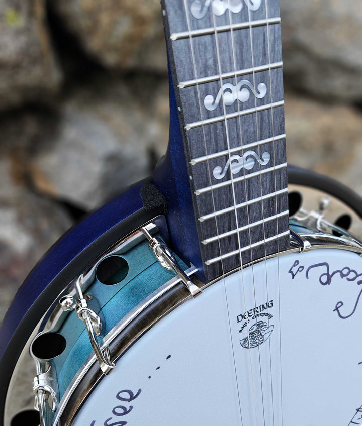 Molly Tuttle & Ketch Secor Giving Tuesday Charity Banjo!