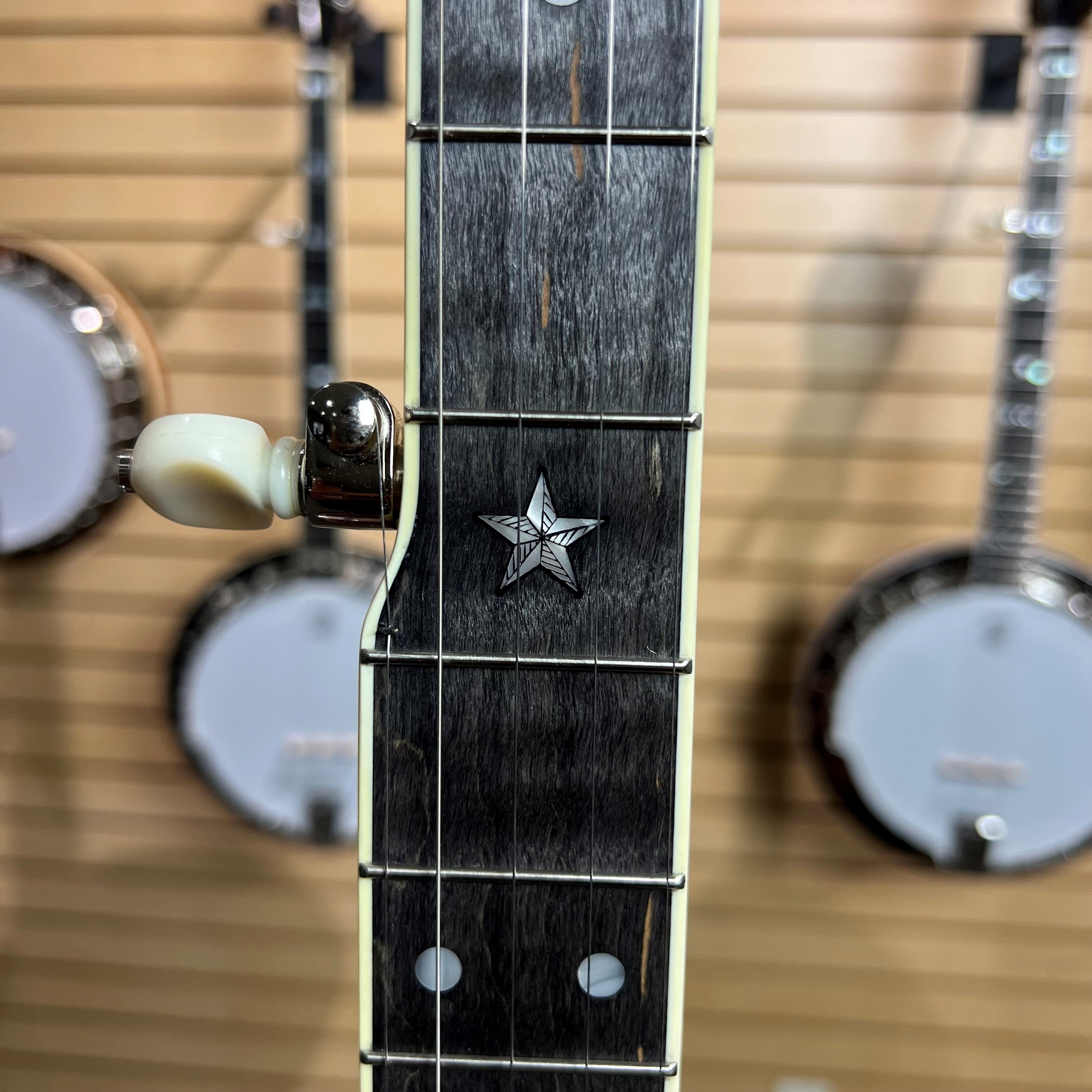Vega White Oak Long Neck 11" | Showroom Banjo