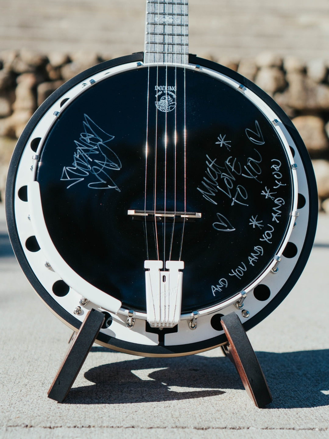 Scott Avett Giving Tuesday Charity Banjo