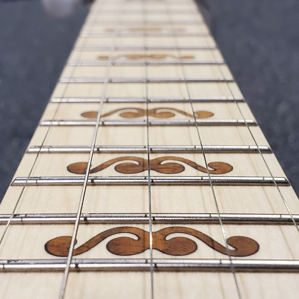 Deering Goodtime Bronze Limited banjos fingerboard