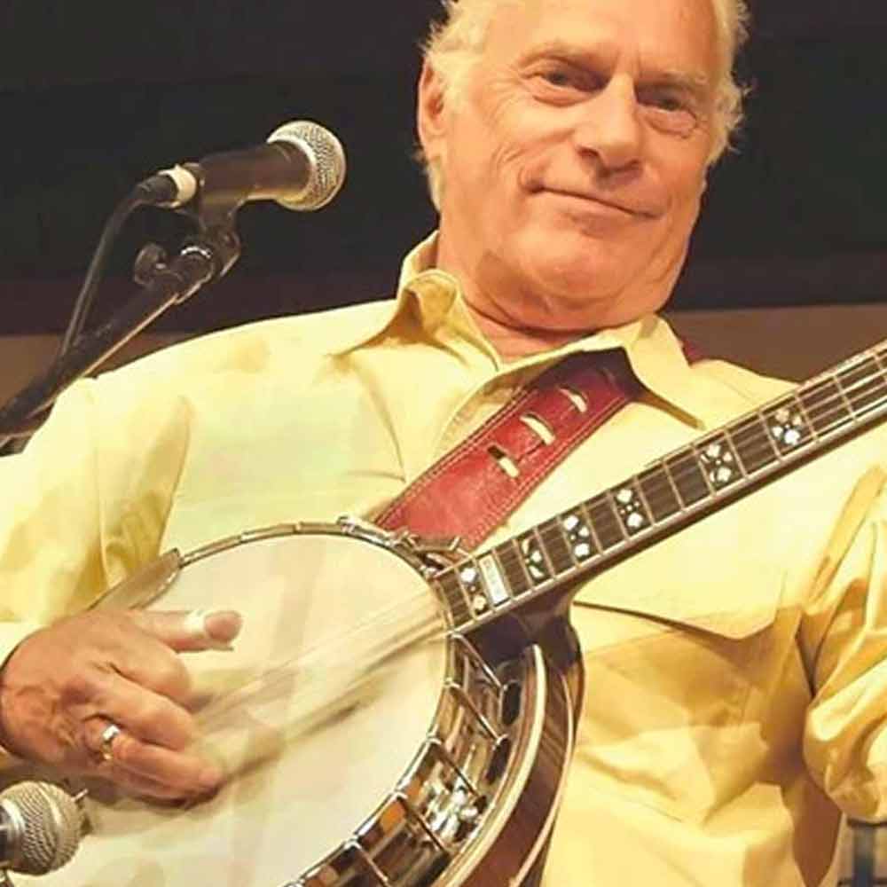 Eddie Adcock with his Deering Golden Era banjo
